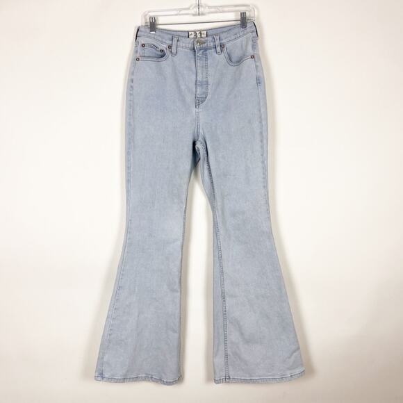 Free People CRVY High Waisted Flare Jeans Stretch Size 31 - Picture 2 of 4